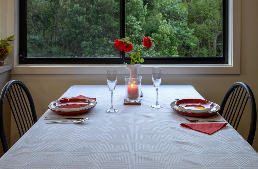 Babbling Brook Retreat Villa Limpinwood Kamer foto